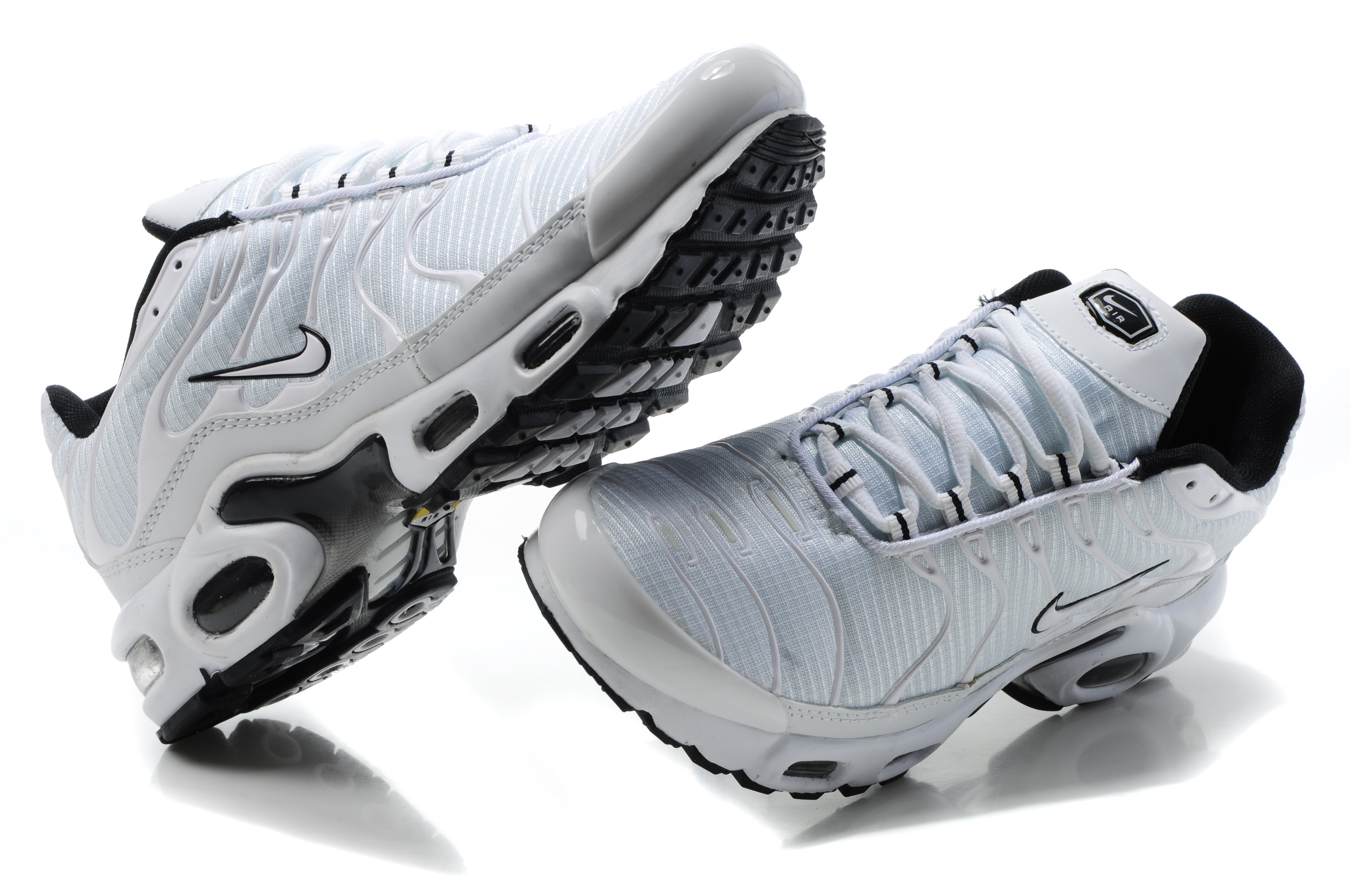 tn blanche cuir