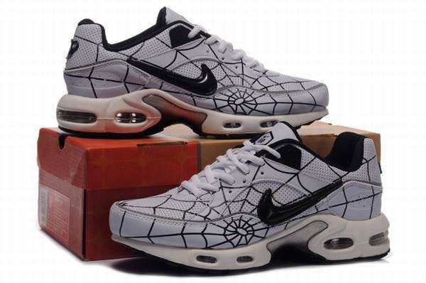 nike tn dauphin